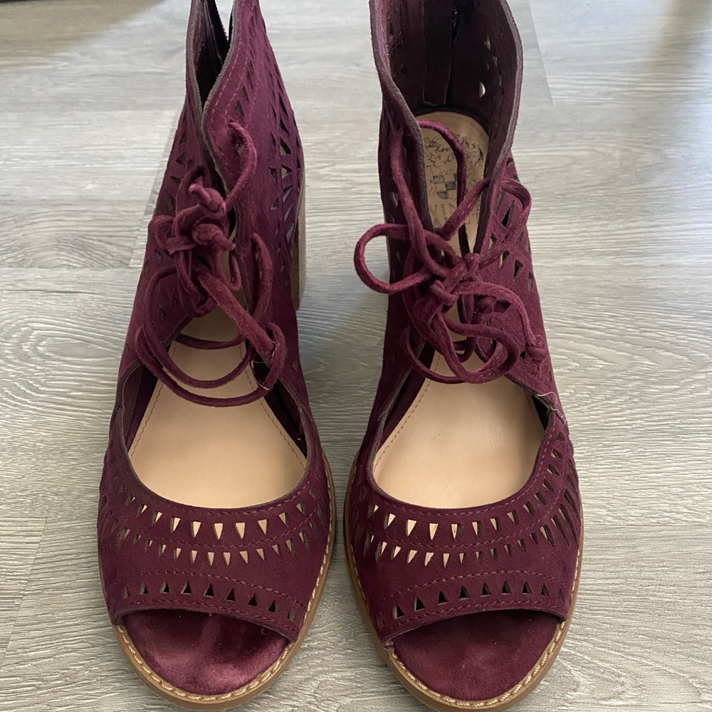 Vince Camuto Sandals